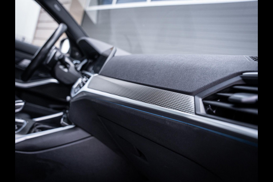 BMW 3 Serie Touring 330e xDrive High Executive M-Sport l DravitGrau l Laser l Pano l HUD l Memory