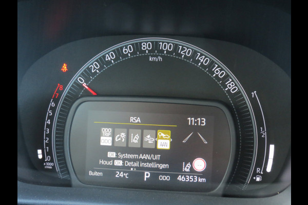 Toyota Aygo X 1.0 VVT-i First AUTOMAAT | CAMERA | STOELVERWARMING | APPLE CARPLAY | KEYLESS ENTRY | CLIMA | DEALER ONDERHOUDEN |
