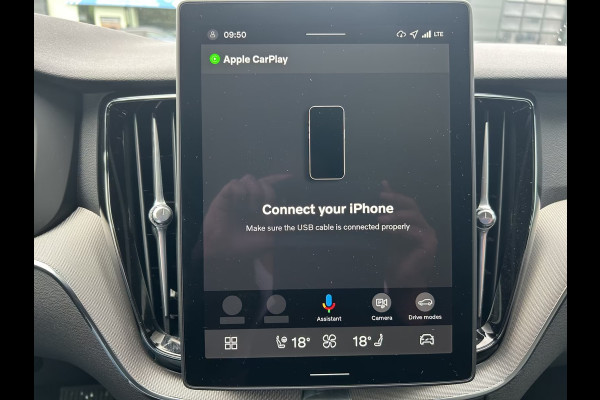 Volvo XC60 2.0 T8 Plug-in hybrid AWD BLACK EDITION (335kW/455PK) ** PANO, TREKH, ACC, HuD, 21-inch LMV ** 1e EIG - UNFALLFREI ** ** INFORMEER OOK NAAR ONZE AANTREKKELIJKE FINANCIAL-LEASE TARIEVEN **