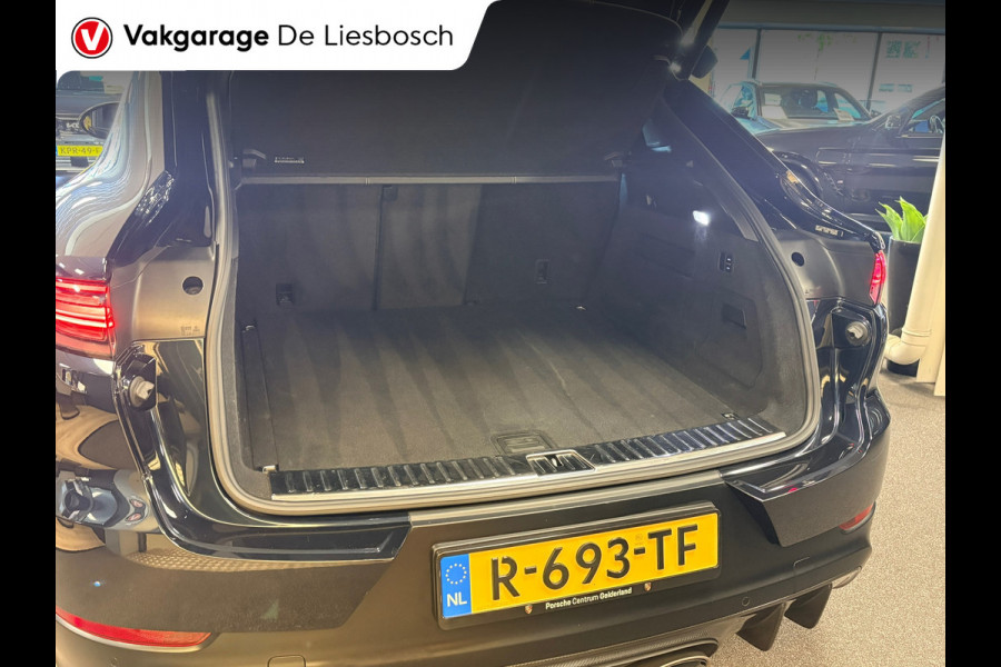 Porsche Cayenne Coupé 4.0 Turbo GT 641pk / Carbon dak / carbon pakket / 22inch / keramisch / dealer onderhouden