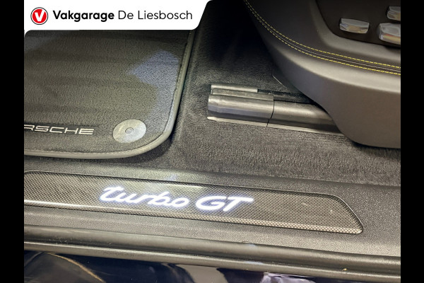 Porsche Cayenne Coupé 4.0 Turbo GT 641pk / Carbon dak / carbon pakket / 22inch / keramisch / dealer onderhouden