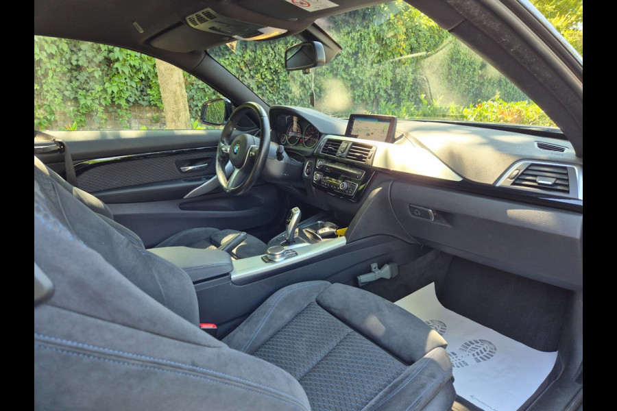 BMW 4 Serie Coupé M Sport Apple CarPlay NAP Achteruitrijcamera Coupé Executive BTW AUTO