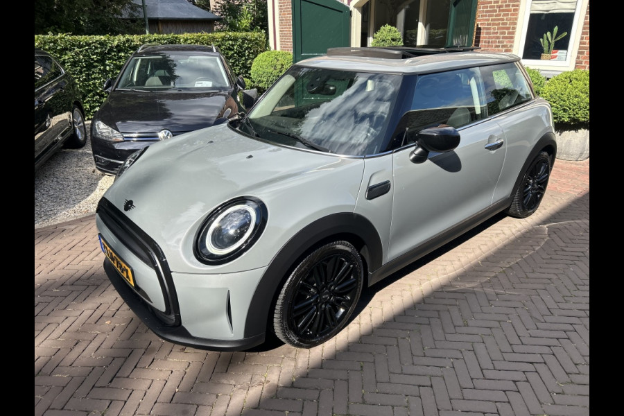 MINI One 1.5 Navi, Panoramadak, Camera, Stoelverw., Nw Model