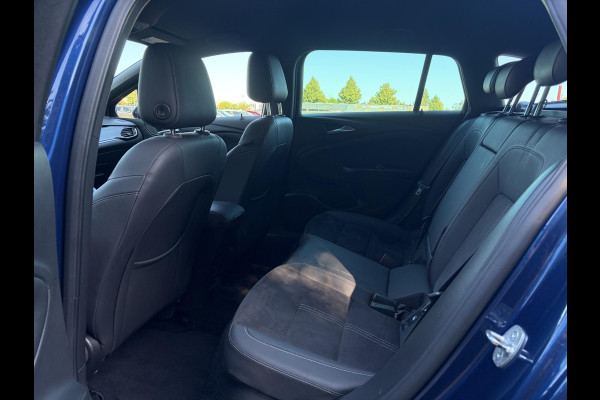 Opel Astra Sports Tourer 1.2 Ultimate 2e Eigenaar l Trekhaak l Camera l Carplay l Navi l Alcantara-Leder l 17''Lmv l Stoelverw-Stuurverw l Net beurt gehad l Dodehoek l Rijstrooksensor l Pdc V+A l 6 Bak l N.A.P l 146pk l Bj 11-2020 l Apk tot 08-2028