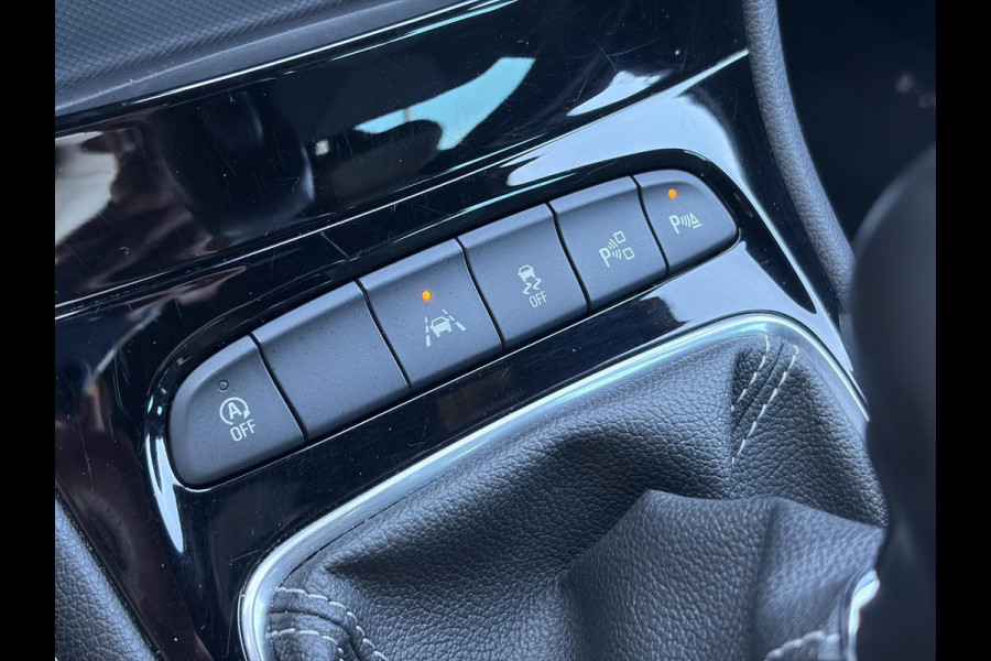 Opel Astra Sports Tourer 1.2 Ultimate 2e Eigenaar l Trekhaak l Camera l Carplay l Navi l Alcantara-Leder l 17''Lmv l Stoelverw-Stuurverw l Net beurt gehad l Dodehoek l Rijstrooksensor l Pdc V+A l 6 Bak l N.A.P l 146pk l Bj 11-2020 l Apk tot 08-2028