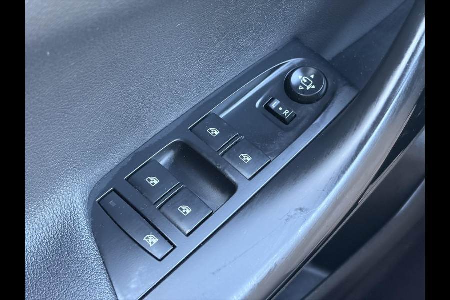 Opel Astra Sports Tourer 1.2 Ultimate 2e Eigenaar l Trekhaak l Camera l Carplay l Navi l Alcantara-Leder l 17''Lmv l Stoelverw-Stuurverw l Net beurt gehad l Dodehoek l Rijstrooksensor l Pdc V+A l 6 Bak l N.A.P l 146pk l Bj 11-2020 l Apk tot 08-2028