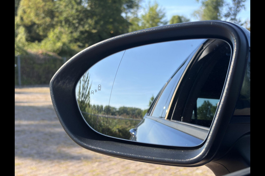 Opel Astra Sports Tourer 1.2 Ultimate 2e Eigenaar l Trekhaak l Camera l Carplay l Navi l Alcantara-Leder l 17''Lmv l Stoelverw-Stuurverw l Net beurt gehad l Dodehoek l Rijstrooksensor l Pdc V+A l 6 Bak l N.A.P l 146pk l Bj 11-2020 l Apk tot 08-2028