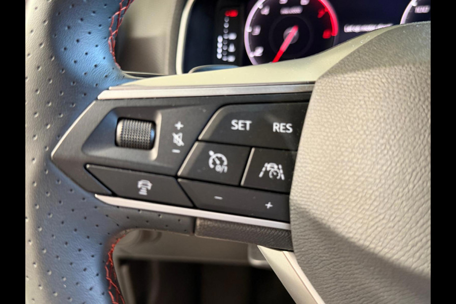 Seat Arona 1.0 EcoTSI FR Automaat, 1 Jaar Bovag Garantie, Camera, Navi, Stoelverwarming, Carplay