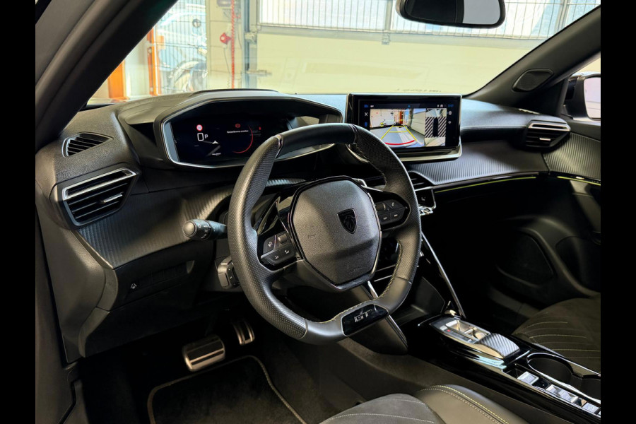 Peugeot 2008 1.2 Hybrid 145 GT, Automaat, 1 Jaar Bovag Garantie, Stoelverwarming, Navi, Camera, Alcantara