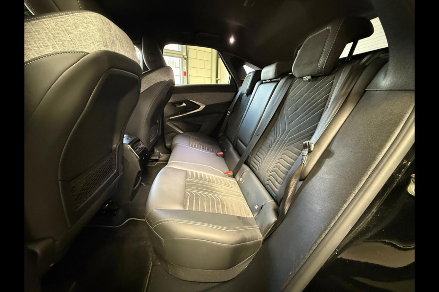 Peugeot 3008 1.2 Hybrid 145 GT Automaat, 1 Jaar Bovag Garantie, Navi, Camera, Massage stoelen, Stoel/Stuurverwarming