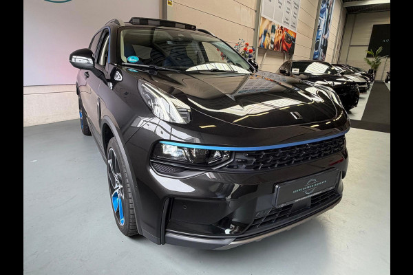 Lynk & Co 01 1.5 PHEV 261 PK Zwarte Hemel, 1 Jaar Bovag Garantie Pano, Navi, Camera