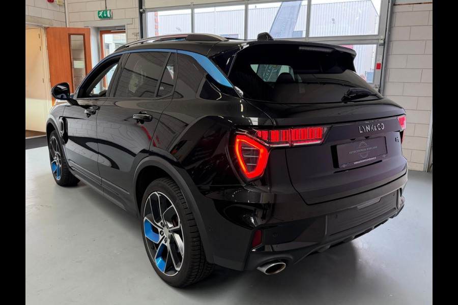 Lynk & Co 01 1.5 PHEV 261 PK Zwarte Hemel, 1 Jaar Bovag Garantie Pano, Navi, Camera