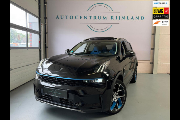 Lynk & Co 01 1.5 PHEV 261 PK Zwarte Hemel, 1 Jaar Bovag Garantie Pano, Navi, Camera