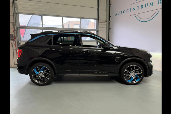 Lynk & Co 01 1.5 PHEV 261 PK Zwarte Hemel, 1 Jaar Bovag Garantie Pano, Navi, Camera