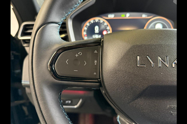 Lynk & Co 01 1.5 PHEV 261 PK Zwarte Hemel, 1 Jaar Bovag Garantie Pano, Navi, Camera