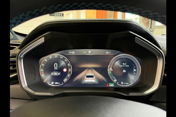 Lynk & Co 01 1.5 PHEV 261 PK Zwarte Hemel, 1 Jaar Bovag Garantie Pano, Navi, Camera