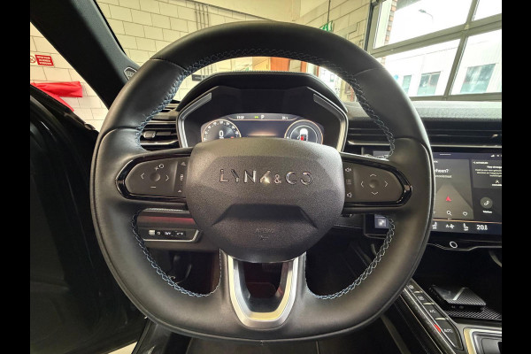 Lynk & Co 01 1.5 PHEV 261 PK Zwarte Hemel, 1 Jaar Bovag Garantie Pano, Navi, Camera