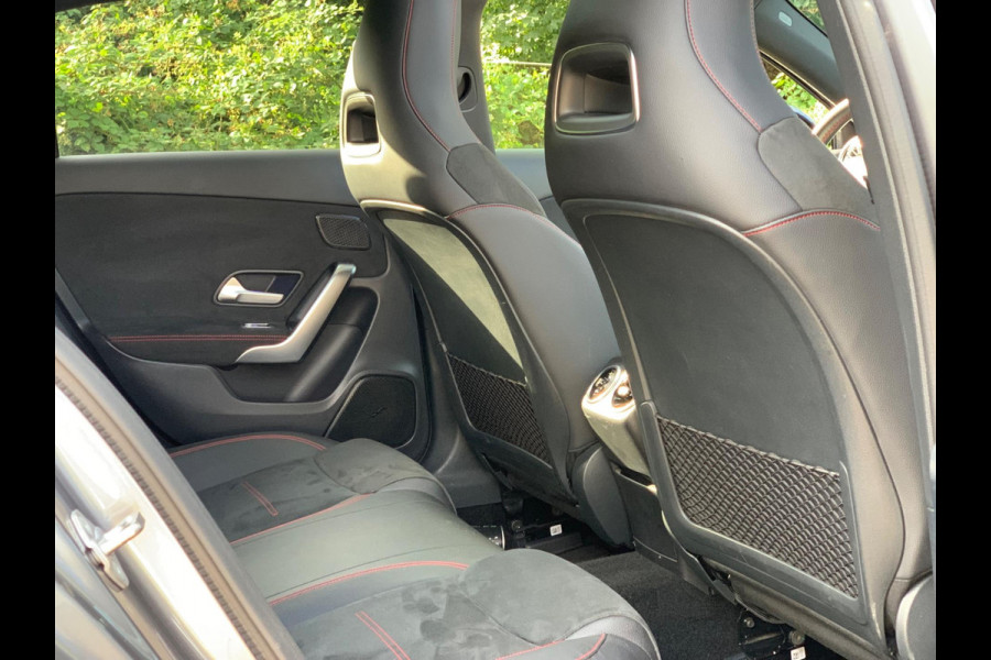 Mercedes-Benz A-Klasse A200 AMG ! PANO SFEER BOMVOL TOPSTAAT !