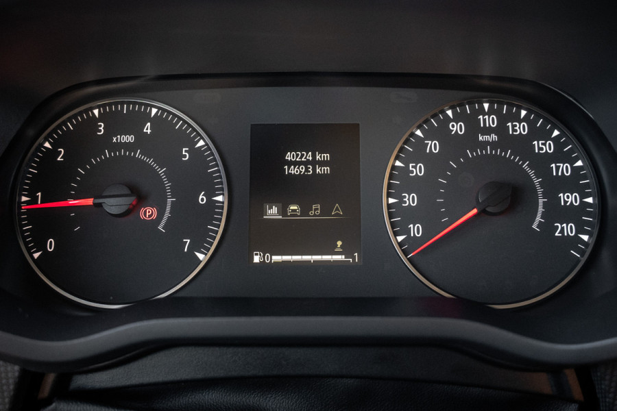 Renault Trafic 2.0 dCi 110 L2H1 | 3-Zits | 110 PK | LED | Cruise | Navi | Airco | Trekhaak