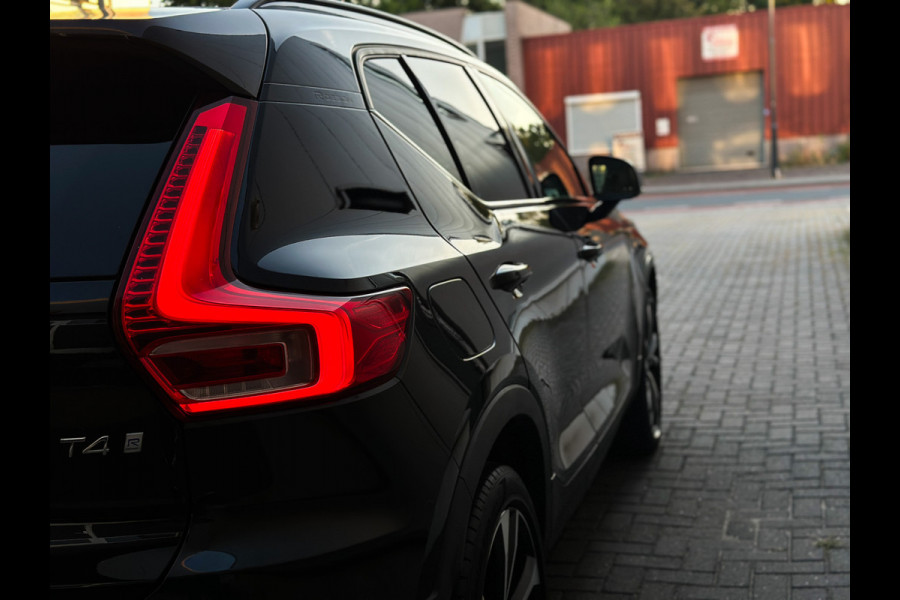 Volvo XC40 2.0 T4 R-Design 191PK | LED | Keyless | Leder | Camera | Cruise