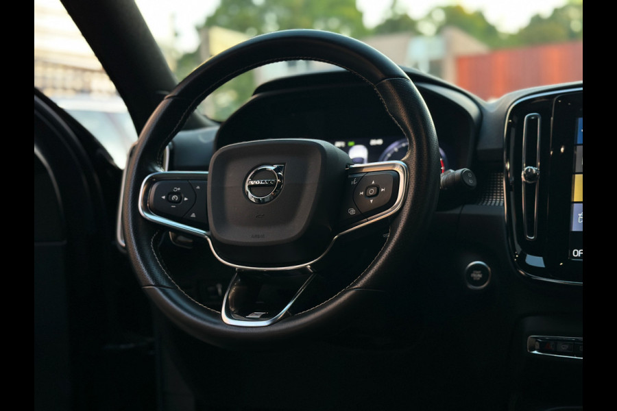 Volvo XC40 2.0 T4 R-Design 191PK | LED | Keyless | Leder | Camera | Cruise