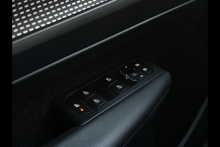 Volvo XC40 2.0 T4 R-Design 191PK | LED | Keyless | Leder | Camera | Cruise