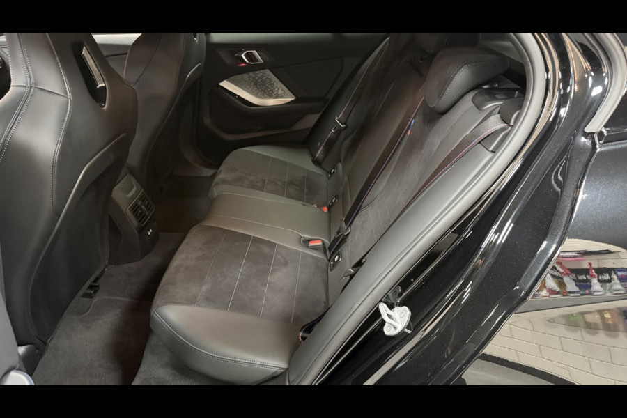 BMW 1-serie 120 M Sportdesign|Aut|Schaalstoelen|360
