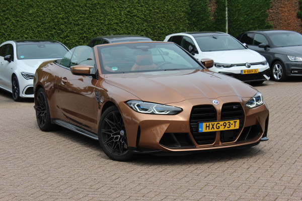 BMW 4 Serie Cabrio M4 xDrive Competition / Camera / Head-up / Carbon / Nekverwarming / H&K / Keyless / Stuurverwarming / ACC / DAB / Dodehoek / Windscherm