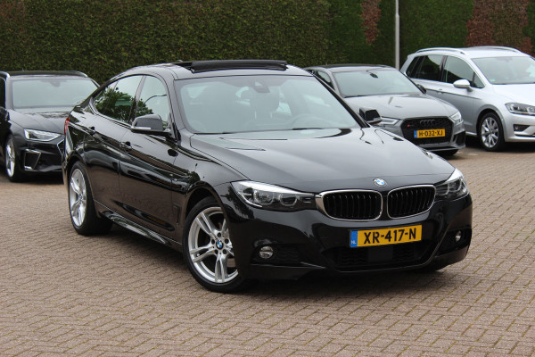 BMW 3-serie Gran Turismo 330i High Executive Ed. M Sport / Panoramadak / Head-up / 360Camera / Harman Kardon / Leder / 18'' / Keyless / Navigatie / DAB / Stoelverwarming / Cruise Control