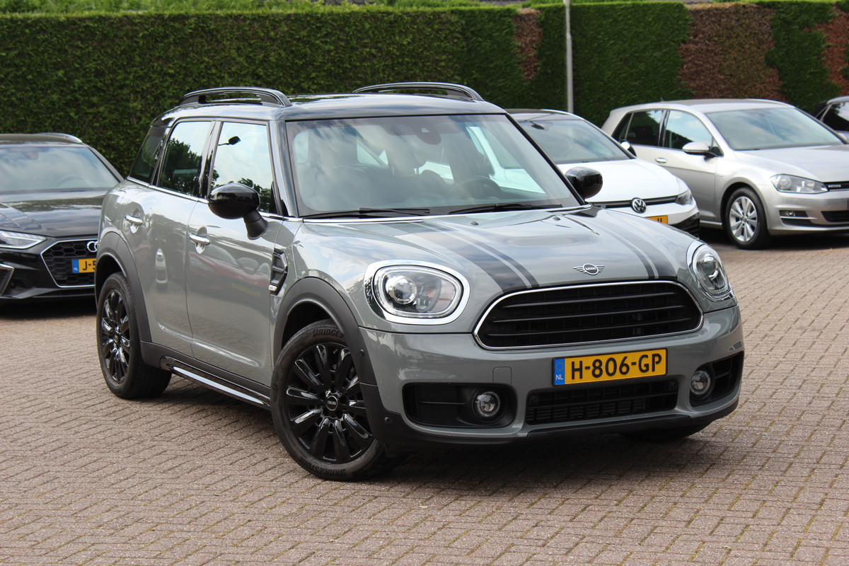 MINI Countryman 1.5 Cooper Business Edition / Leder / Navigatie / Parkeerhulp V+A / Harman Kardon / 18'' / Cruise Control