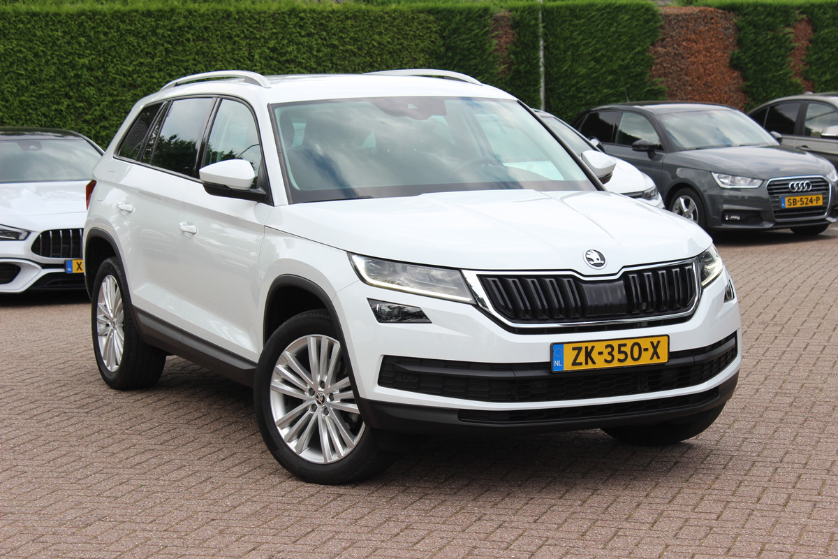 Škoda Kodiaq 1.5 TSI Business Edition / Trekhaak / Camera / Leder&Alcantara / 19'' / Keyless / Premium Audio / Dodehoek / DAB / Stoelverwarming / ACC