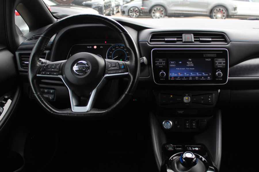 Nissan Leaf e+ Tekna 62 kWh / Trekhaak / 360Camera / Leder / Keyless / 17'' / CarPlay / Dodehoek / DAB / ACC / Stoelverwarming 4x / Warmtepomp