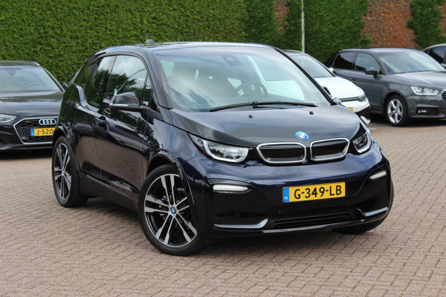 BMW i3 S Executive Edition 120Ah 42 kWh / SoH 89,4% / Camera / CarPlay / 20'' / Stoelverwarming / DAB / ACC / Warmtepomp