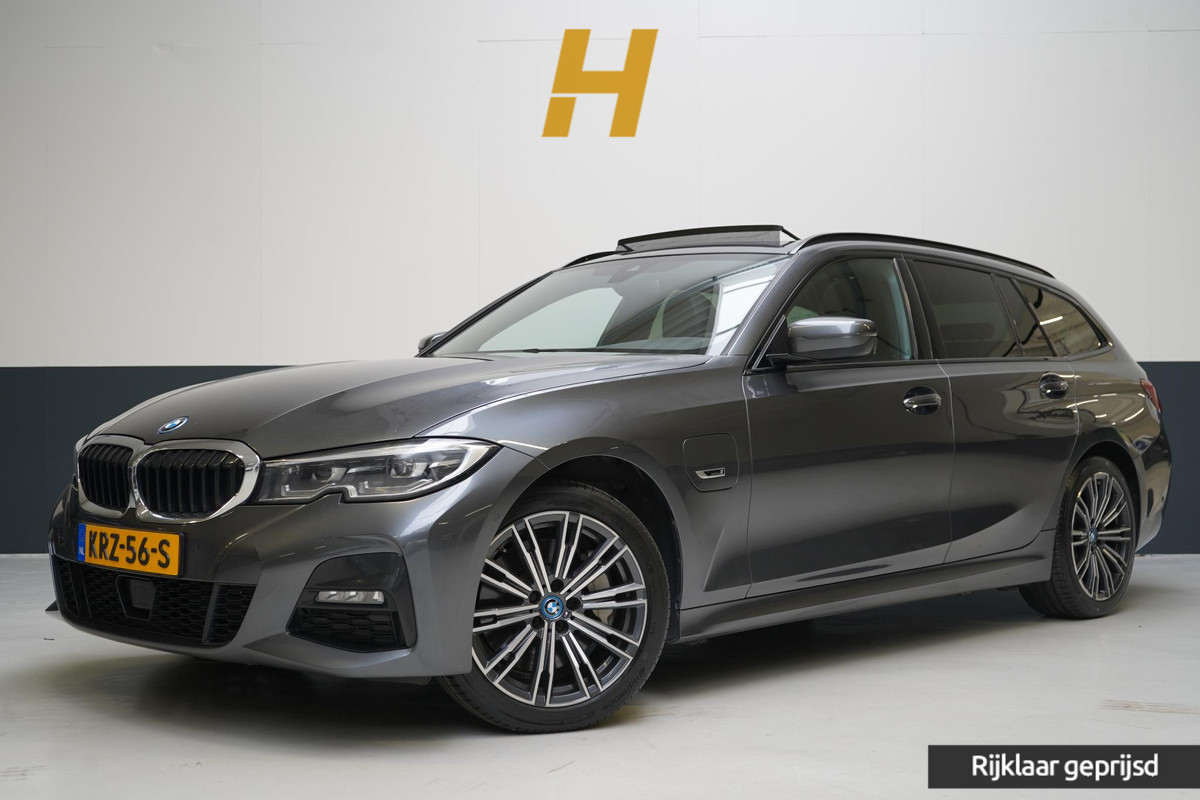 BMW 3 Serie Touring 330e High Executive | SoH 90% | Panoramadak | Trekhaak | Memory | Stuurverwarming | Carplay | Stoelverwarming