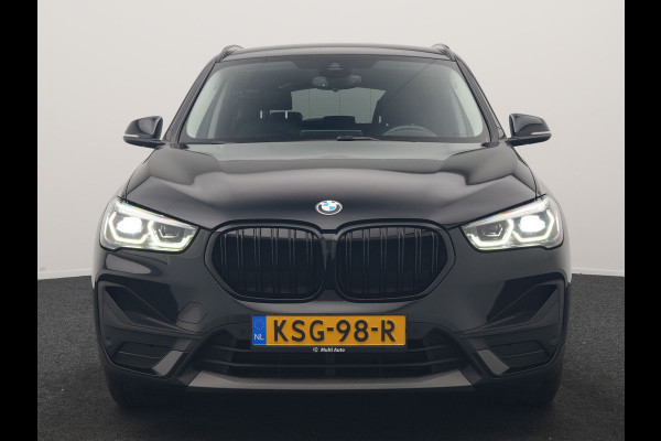BMW X1 xDrive25e Advantage PHEV 221pk Dealer O.H. | Head Up | Lederen Comfortzetels Verwarmd | Camera | Cruise Control | Park Asssist | Navigatie | DAB | M Sportstuur | Plug In Hybrid |
