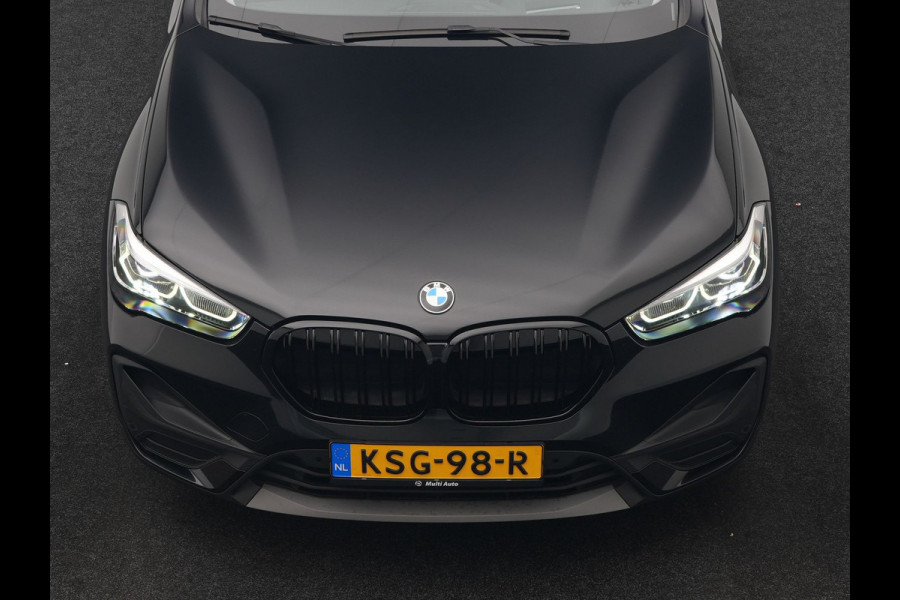 BMW X1 xDrive25e Advantage PHEV 221pk Dealer O.H. | Head Up | Lederen Comfortzetels Verwarmd | Camera | Cruise Control | Park Asssist | Navigatie | DAB | M Sportstuur | Plug In Hybrid |