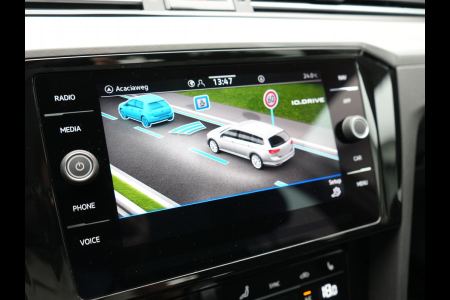 Volkswagen Passat Variant 1.4 TSI GTE Business PHEV 218pk Dealer O.H. | Adaptive Cruise | Camera | Voorstoelen Verwarmd | Apple Carplay | Navigatie | DAB | Park Assist | Draadloze Telefoonlader | IQ Drive | Plug In Hybrid |