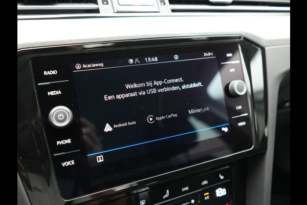 Volkswagen Passat Variant 1.4 TSI GTE Business PHEV 218pk Dealer O.H. | Adaptive Cruise | Camera | Voorstoelen Verwarmd | Apple Carplay | Navigatie | DAB | Park Assist | Draadloze Telefoonlader | IQ Drive | Plug In Hybrid |