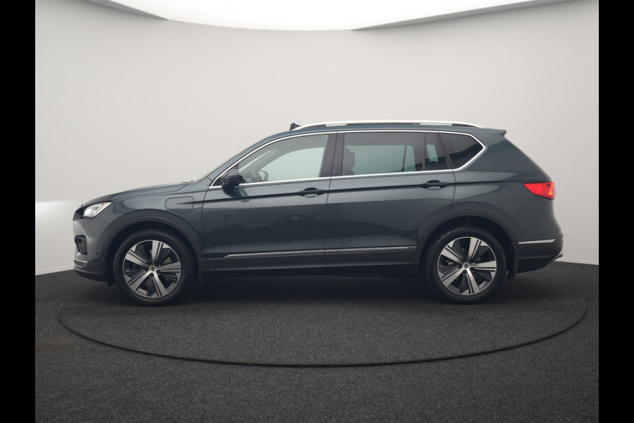 Seat Tarraco 1.4 TSI e-Hybrid PHEV Xcellence 259pk | Trekhaak Af Fabriek | Panodak | Camera | Adaptive Cruise | Sportstoelen Verwarmd | BLIS | Keyless | Virtual | Navigatie | DAB | 19"L.M | Plug In Hybrid |