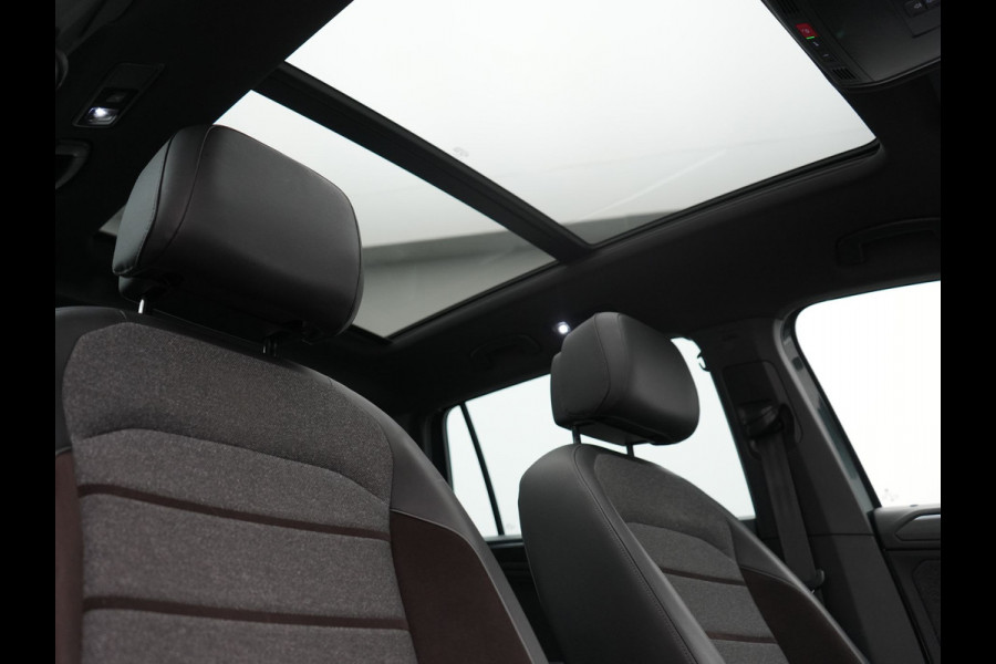 Seat Tarraco 1.4 TSI e-Hybrid PHEV Xcellence 259pk | Trekhaak Af Fabriek | Panodak | Camera | Adaptive Cruise | Sportstoelen Verwarmd | BLIS | Keyless | Virtual | Navigatie | DAB | 19"L.M | Plug In Hybrid |