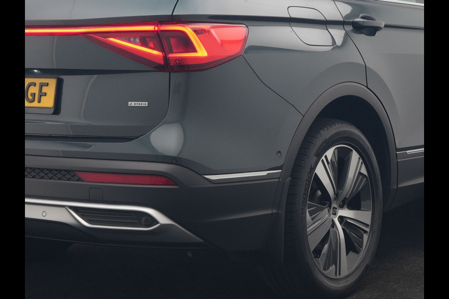 Seat Tarraco 1.4 TSI e-Hybrid PHEV Xcellence 259pk | Trekhaak Af Fabriek | Panodak | Camera | Adaptive Cruise | Sportstoelen Verwarmd | BLIS | Keyless | Virtual | Navigatie | DAB | 19"L.M | Plug In Hybrid |