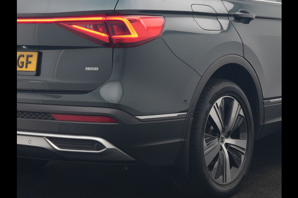 Seat Tarraco 1.4 TSI e-Hybrid PHEV Xcellence 259pk | Trekhaak Af Fabriek | Panodak | Camera | Adaptive Cruise | Sportstoelen Verwarmd | BLIS | Keyless | Virtual | Navigatie | DAB | 19"L.M | Plug In Hybrid |