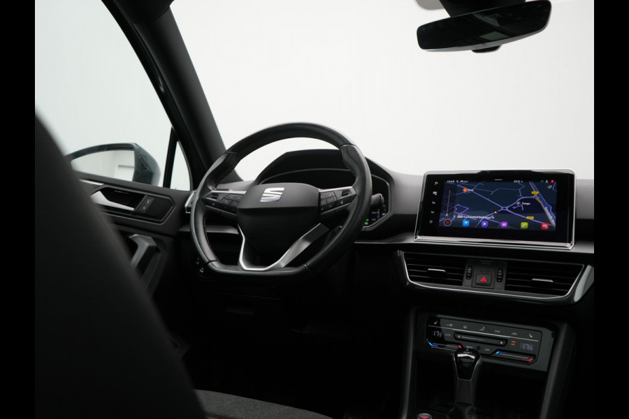 Seat Tarraco 1.4 TSI e-Hybrid PHEV Xcellence 259pk | Trekhaak Af Fabriek | Panodak | Camera | Adaptive Cruise | Sportstoelen Verwarmd | BLIS | Keyless | Virtual | Navigatie | DAB | 19"L.M | Plug In Hybrid |