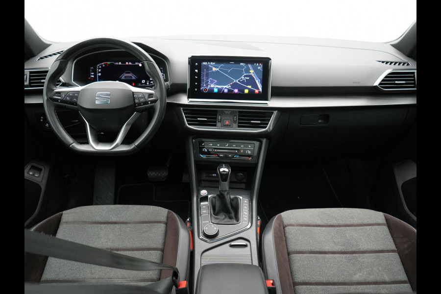 Seat Tarraco 1.4 TSI e-Hybrid PHEV Xcellence 259pk | Trekhaak Af Fabriek | Panodak | Camera | Adaptive Cruise | Sportstoelen Verwarmd | BLIS | Keyless | Virtual | Navigatie | DAB | 19"L.M | Plug In Hybrid |