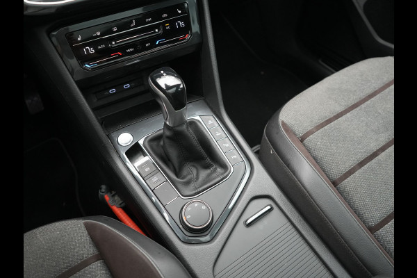 Seat Tarraco 1.4 TSI e-Hybrid PHEV Xcellence 259pk | Trekhaak Af Fabriek | Panodak | Camera | Adaptive Cruise | Sportstoelen Verwarmd | BLIS | Keyless | Virtual | Navigatie | DAB | 19"L.M | Plug In Hybrid |
