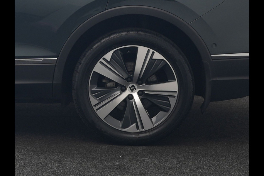 Seat Tarraco 1.4 TSI e-Hybrid PHEV Xcellence 259pk | Trekhaak Af Fabriek | Panodak | Camera | Adaptive Cruise | Sportstoelen Verwarmd | BLIS | Keyless | Virtual | Navigatie | DAB | 19"L.M | Plug In Hybrid |