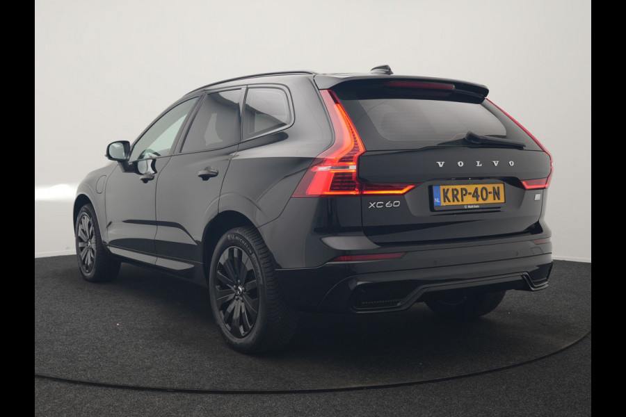 Volvo XC60 T6 AWD Plus Dark LONG RANGE PHEV 350pk Dealer O.H. | Trekhaak Af Fabriek | Panodak | Camera | Harman / Kardon | Lederen Sportstoelen Memory & Verwarmd | Keyless | Apple Carplay | Google Assistant | Navigatie | Virtual | DAB | 19"L.M | Plug In Hybrid |