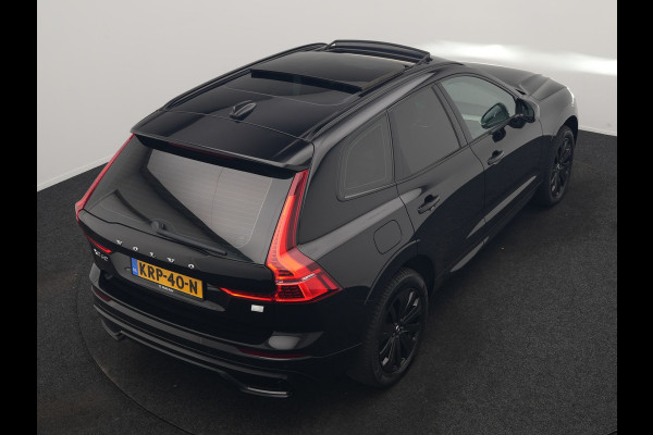 Volvo XC60 T6 AWD Plus Dark LONG RANGE PHEV 350pk Dealer O.H. | Trekhaak Af Fabriek | Panodak | Camera | Harman / Kardon | Lederen Sportstoelen Memory & Verwarmd | Keyless | Apple Carplay | Google Assistant | Navigatie | Virtual | DAB | 19"L.M | Plug In Hybrid |