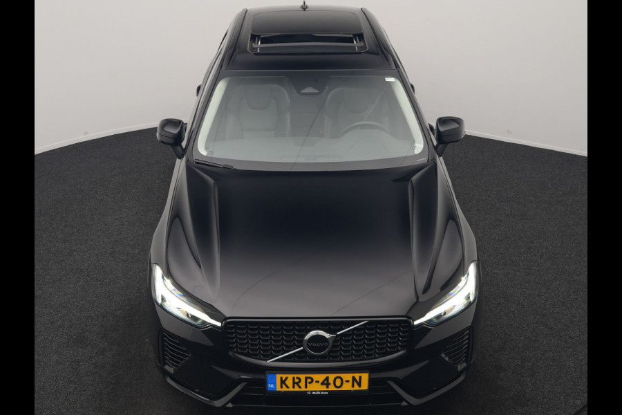 Volvo XC60 T6 AWD Plus Dark LONG RANGE PHEV 350pk Dealer O.H. | Trekhaak Af Fabriek | Panodak | Camera | Harman / Kardon | Lederen Sportstoelen Memory & Verwarmd | Keyless | Apple Carplay | Google Assistant | Navigatie | Virtual | DAB | 19"L.M | Plug In Hybrid |