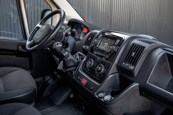 Peugeot Boxer 2.2 BlueHDi 140 L2H2 | 140 PK | 3-Zits | Cruise | Camera | Navi | Airco